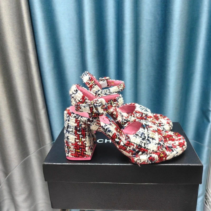 Vibrant Chxnxl Sandals 128646