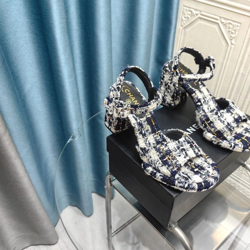 WellDesigned Chxnxl Sandals 128645