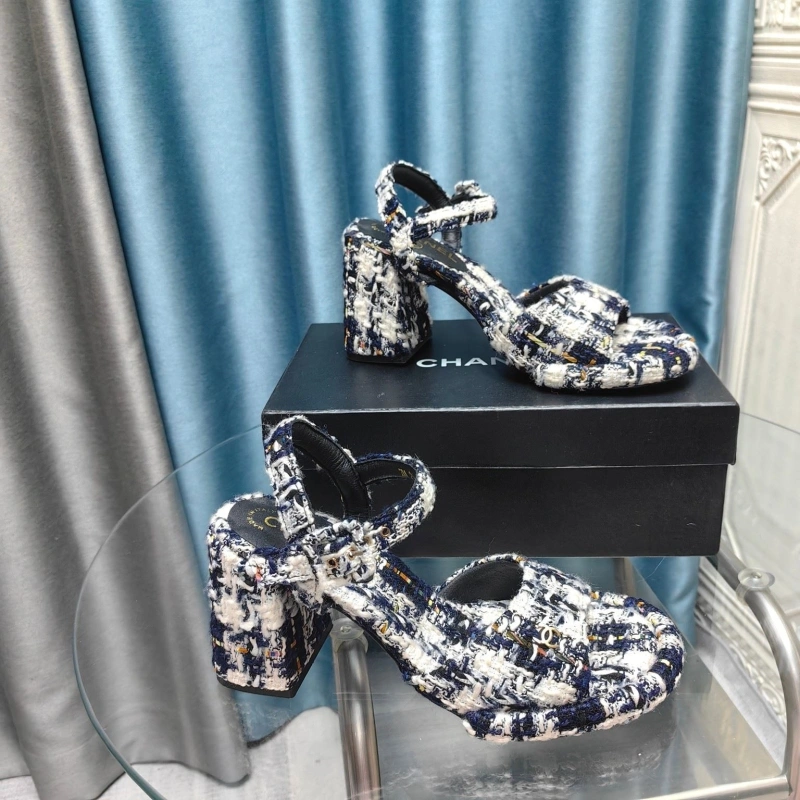 WellDesigned Chxnxl Sandals 128645