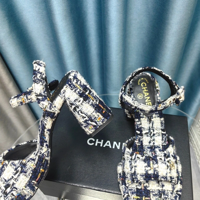 WellDesigned Chxnxl Sandals 128645