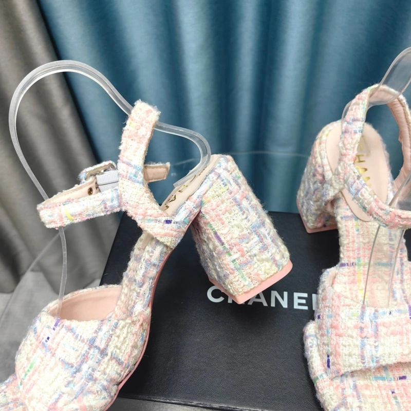 NewStyle Chxnxl Sandals 128644