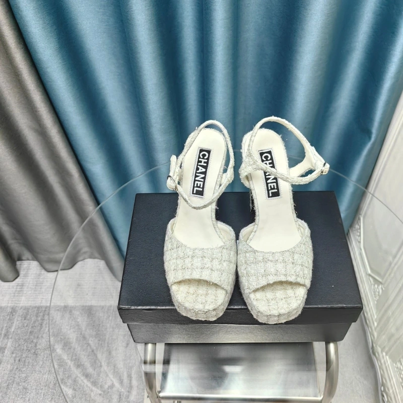 Vibrant Chxnxl Sandals 128639