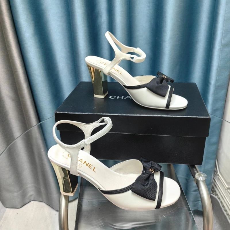 Trendsetting Chxnxl High Heels 129038