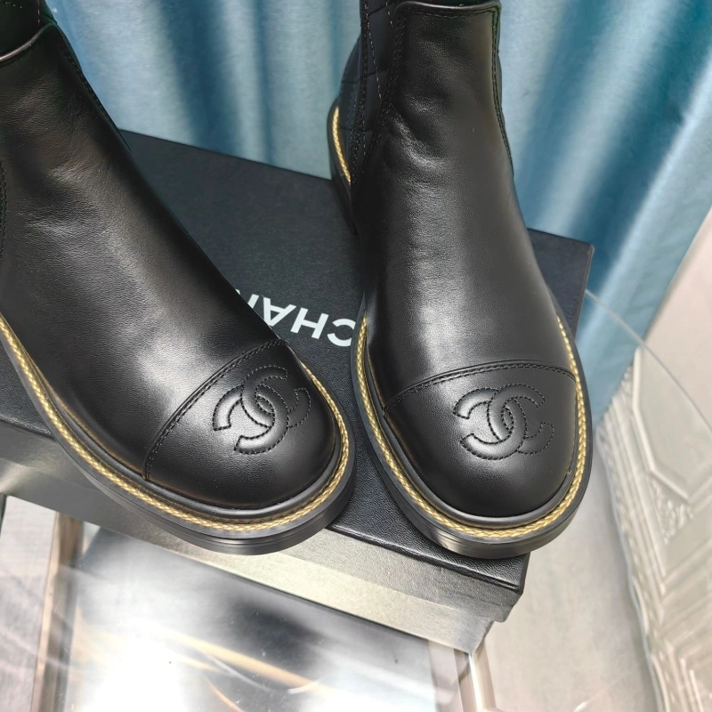 Sleek Chxnxl Boots 129732