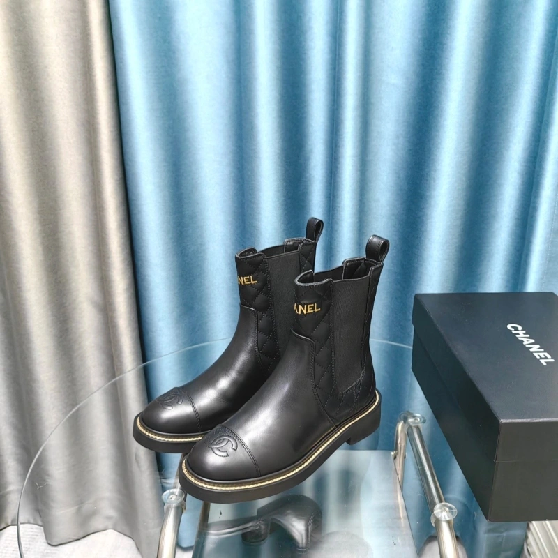 Classic Chxnxl Boots 129734