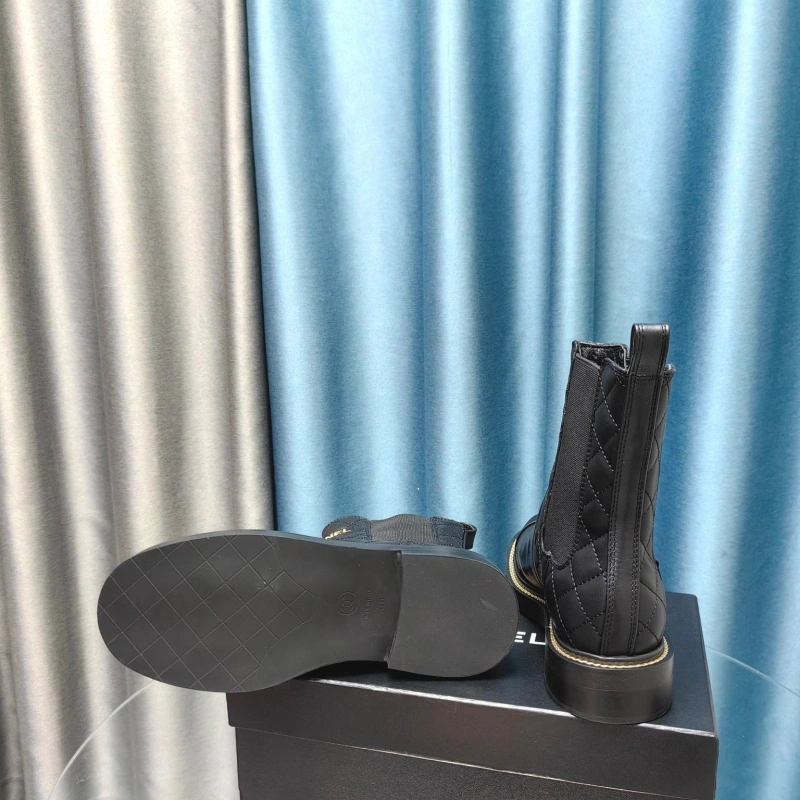 Classic Chxnxl Boots 129734
