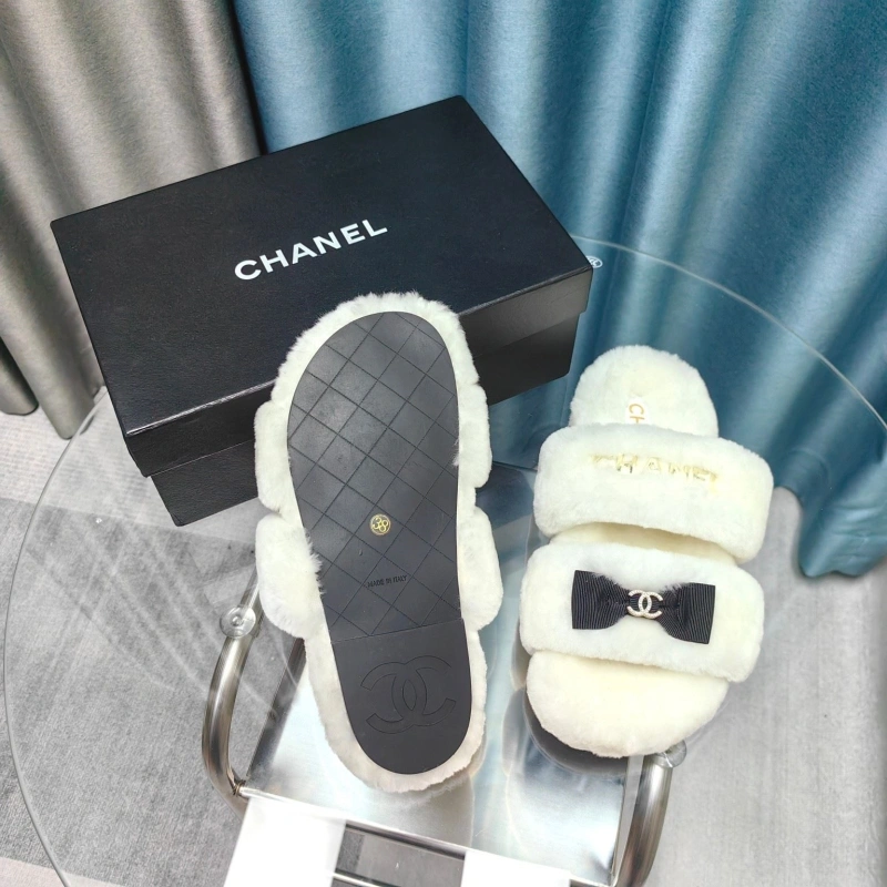 Practical Chxnxl Slippers 128200
