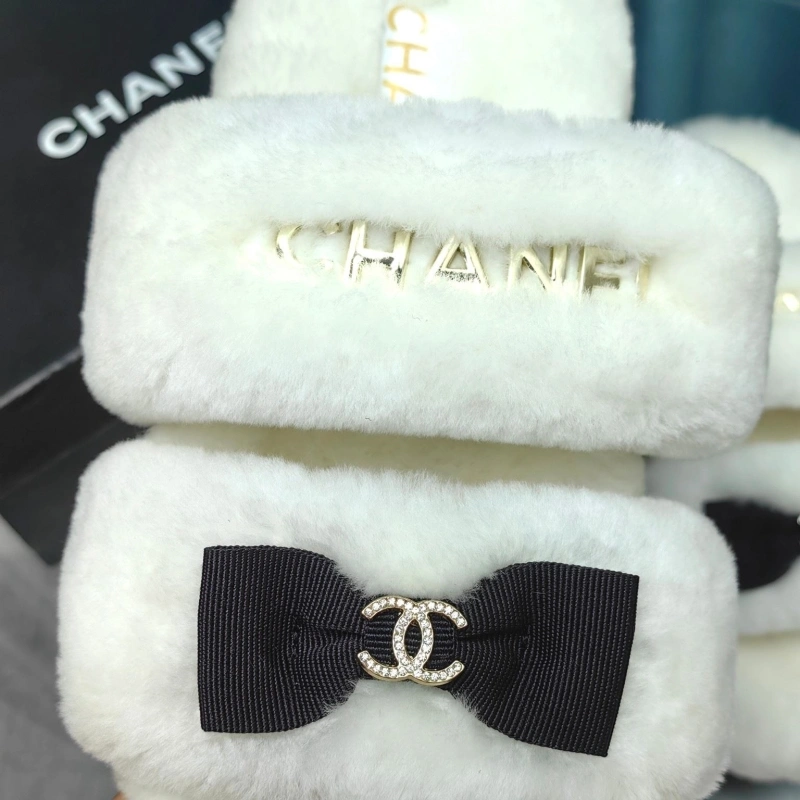 Practical Chxnxl Slippers 128200