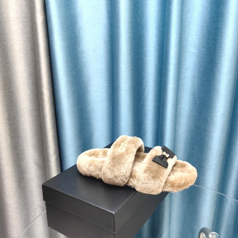 Bold Chxnxl Slippers 128201