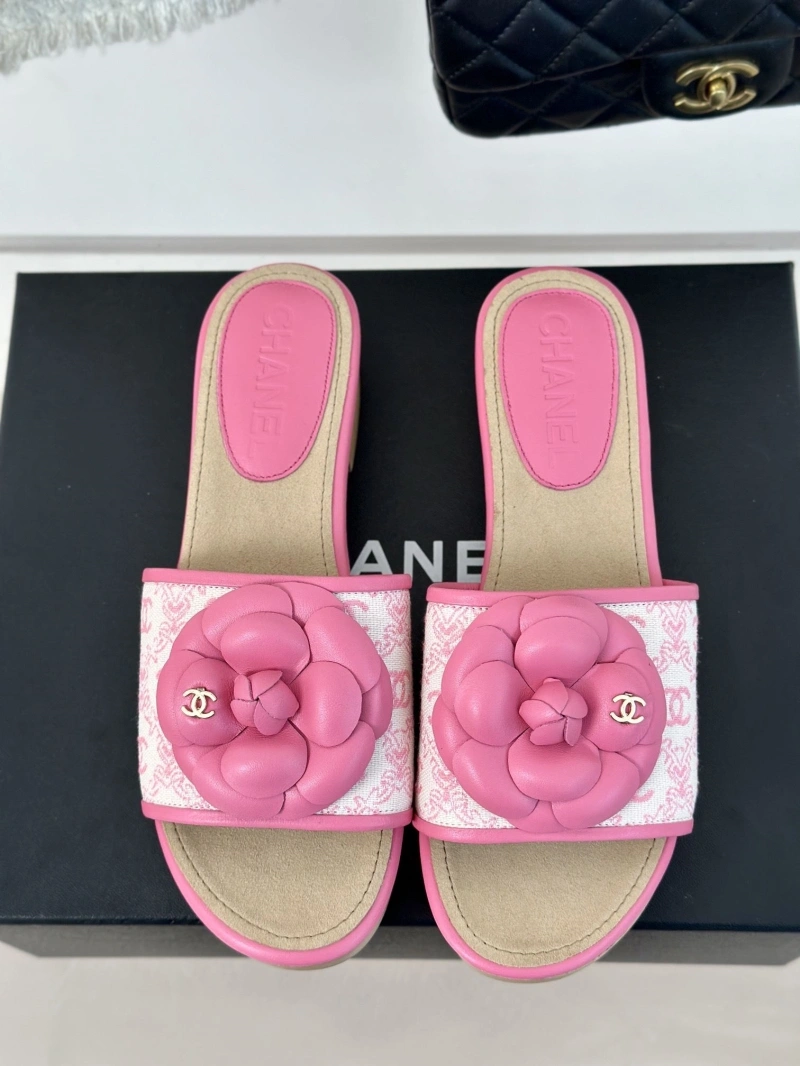 Sophisticated Chxnxl Slippers 128189