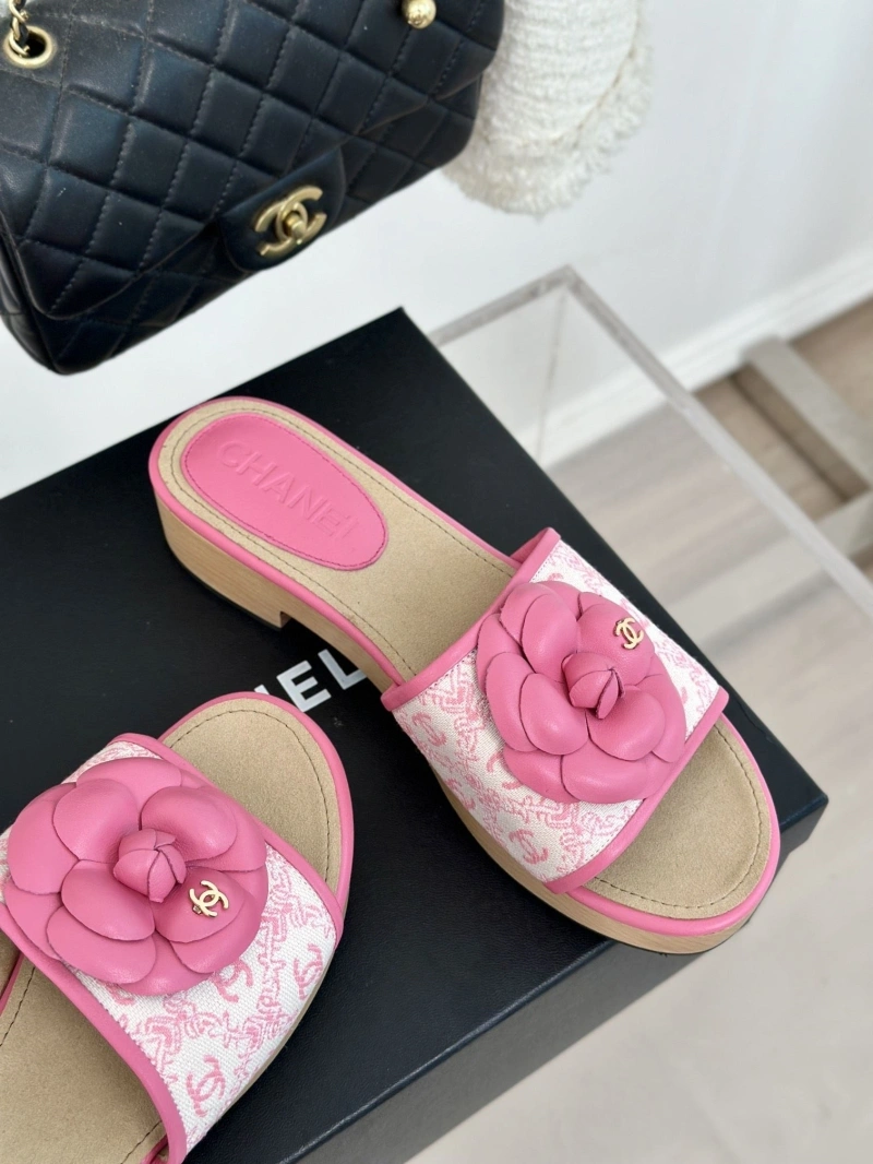 Sophisticated Chxnxl Slippers 128189