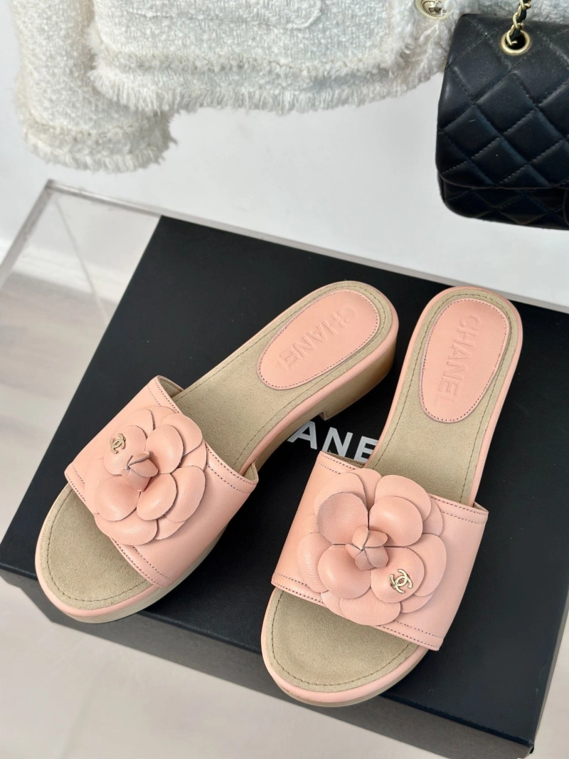 Refined Chxnxl Slippers 128192