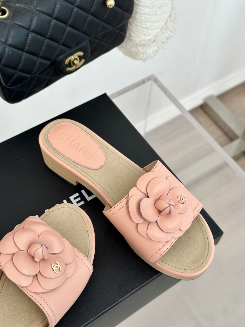 Refined Chxnxl Slippers 128192