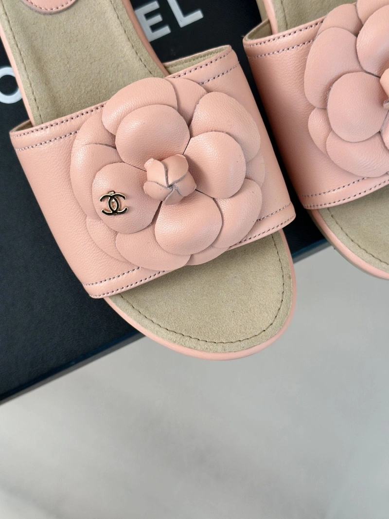 Refined Chxnxl Slippers 128192