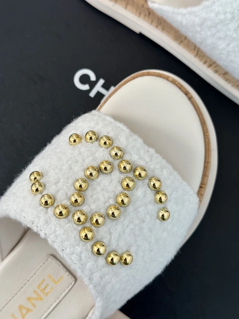 Affordable Chxnxl Slippers 128186