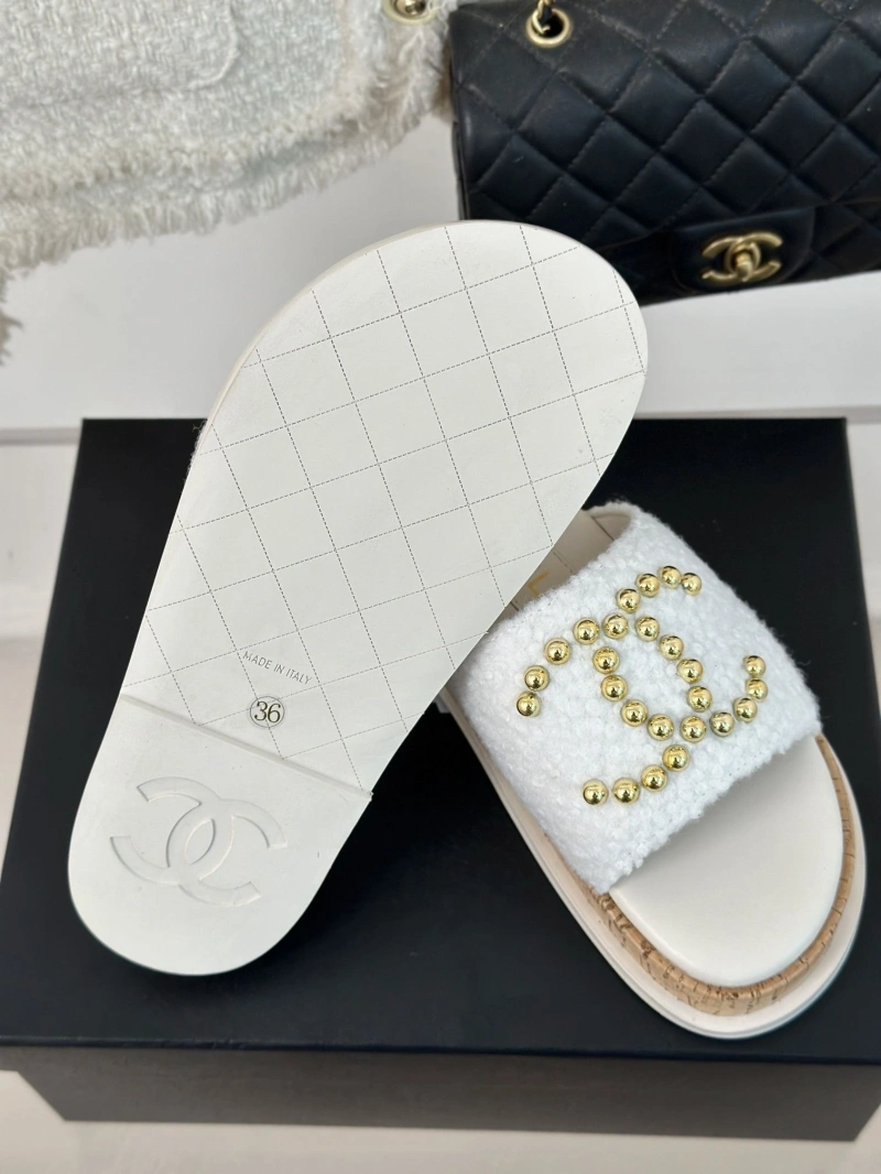 Affordable Chxnxl Slippers 128186