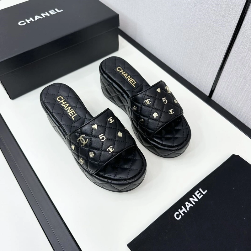 Soft Chxnxl Slippers 128183