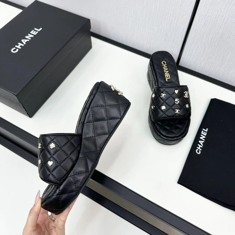 Soft Chxnxl Slippers 128183