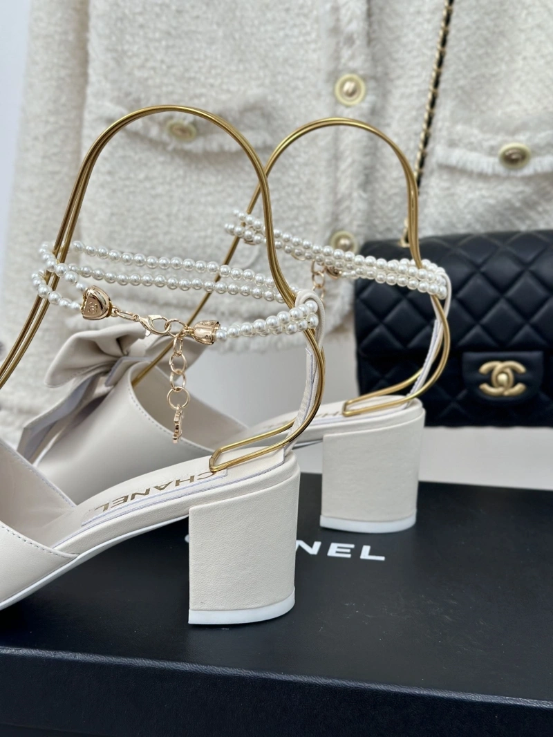 WellDesigned Chxnxl Sandals 128606
