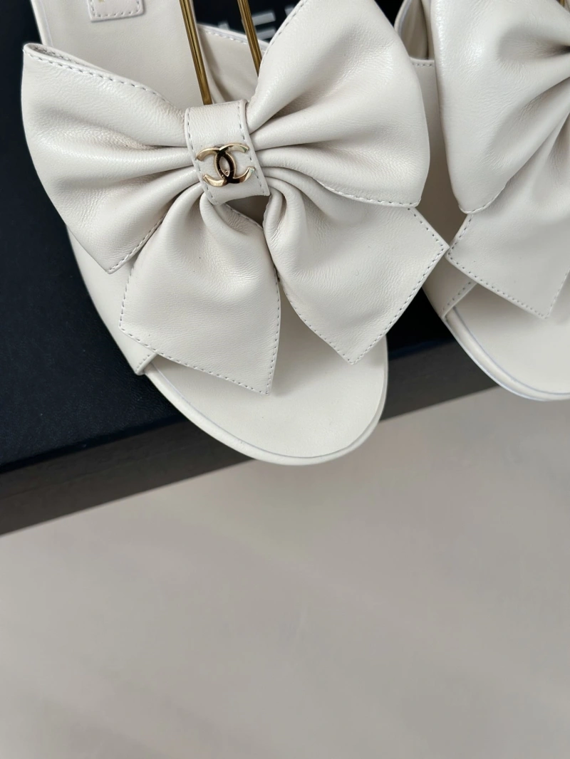 WellDesigned Chxnxl Sandals 128606