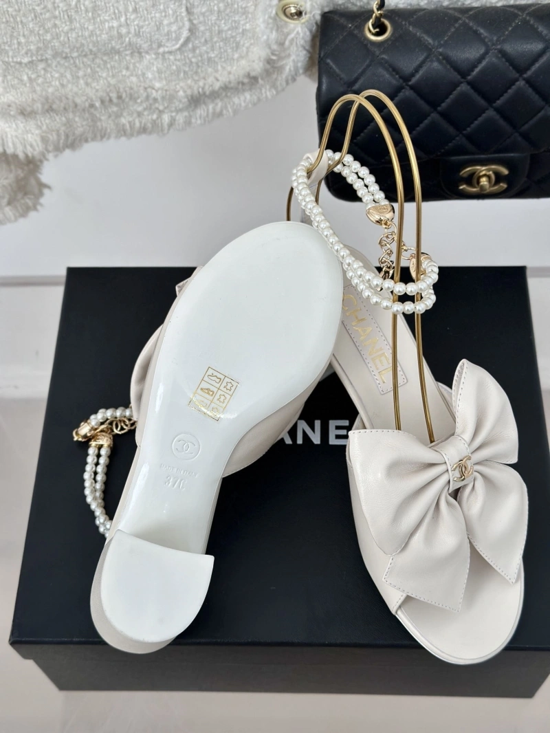 WellDesigned Chxnxl Sandals 128606