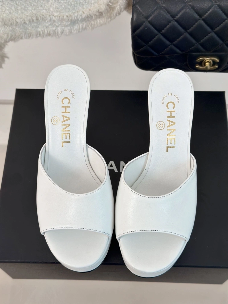 Cozy Chxnxl Slippers 128180