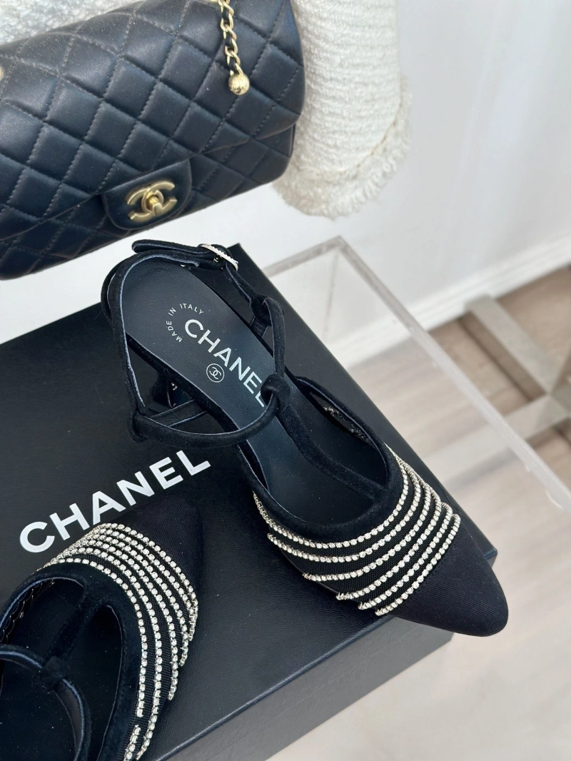 Resilient Chxnxl Sandals 128595