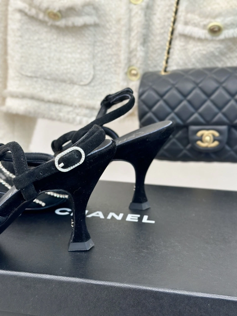 Resilient Chxnxl Sandals 128595
