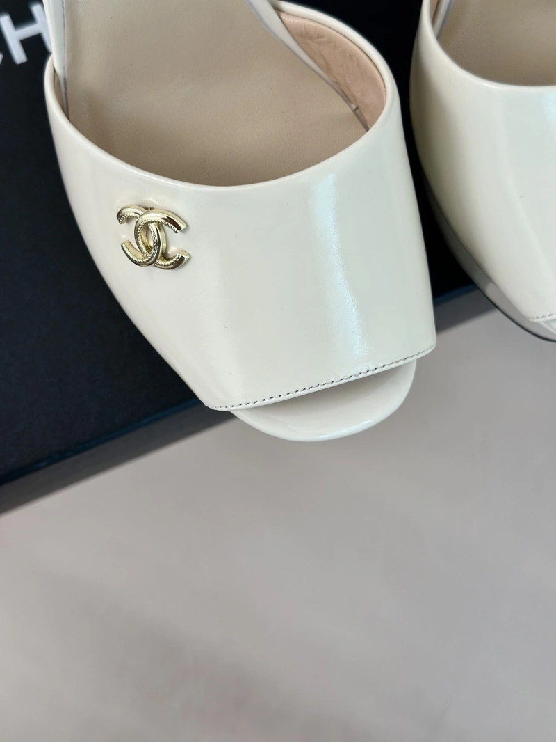 Classic Chxnxl Sandals 128589