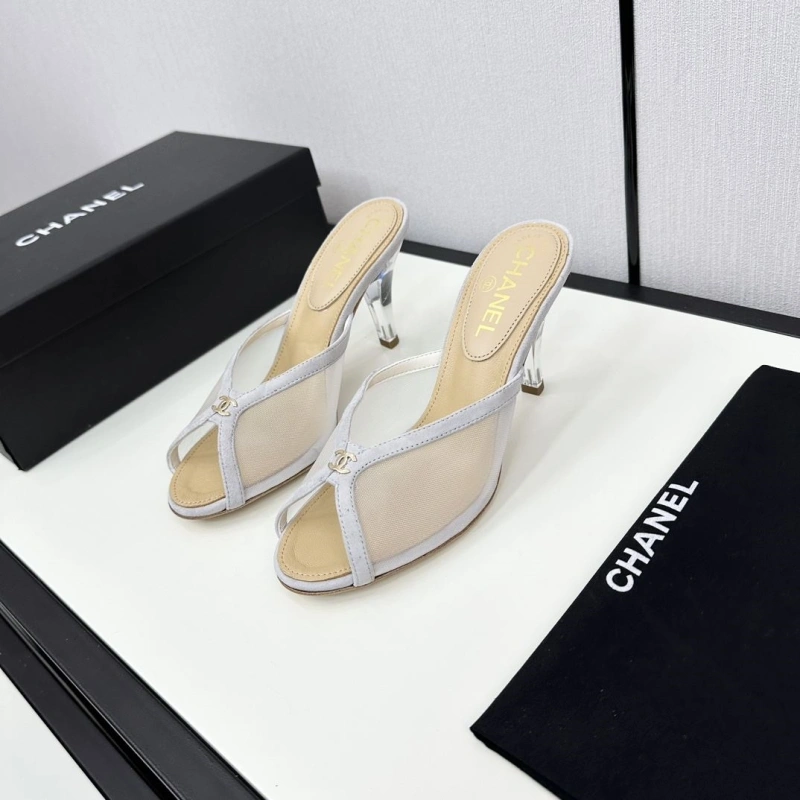 Bright Chxnxl Slippers 128173