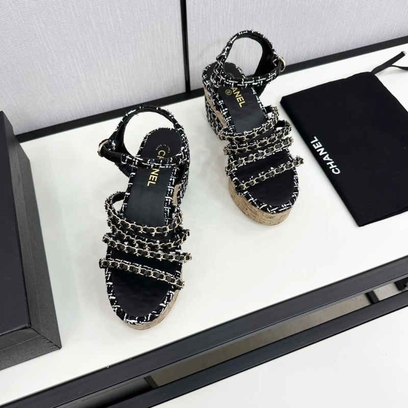 DailyWear Chxnxl Sandals 128584