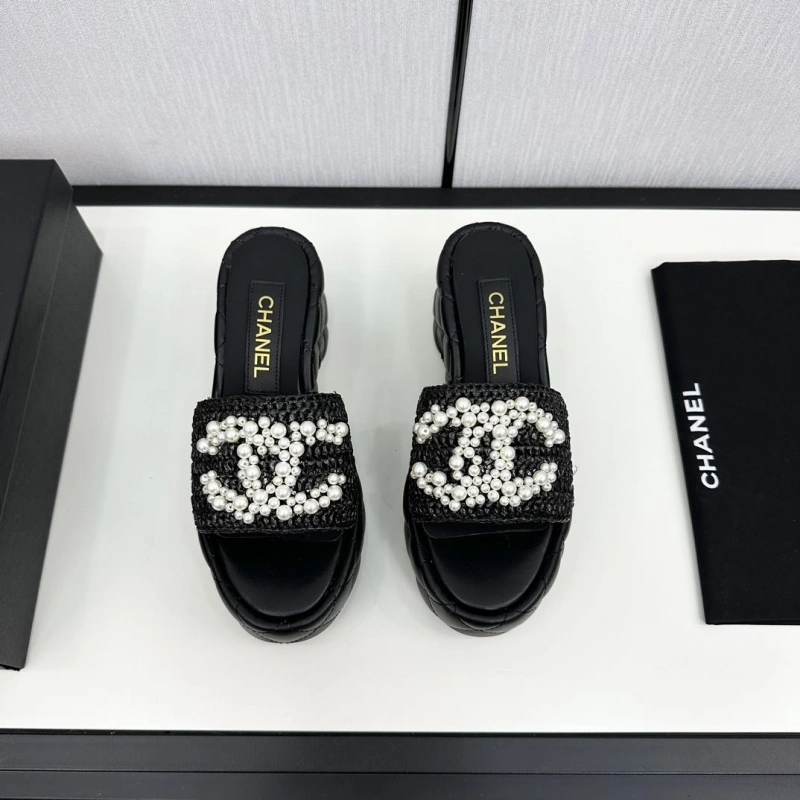 Classic Chxnxl Slippers 128167