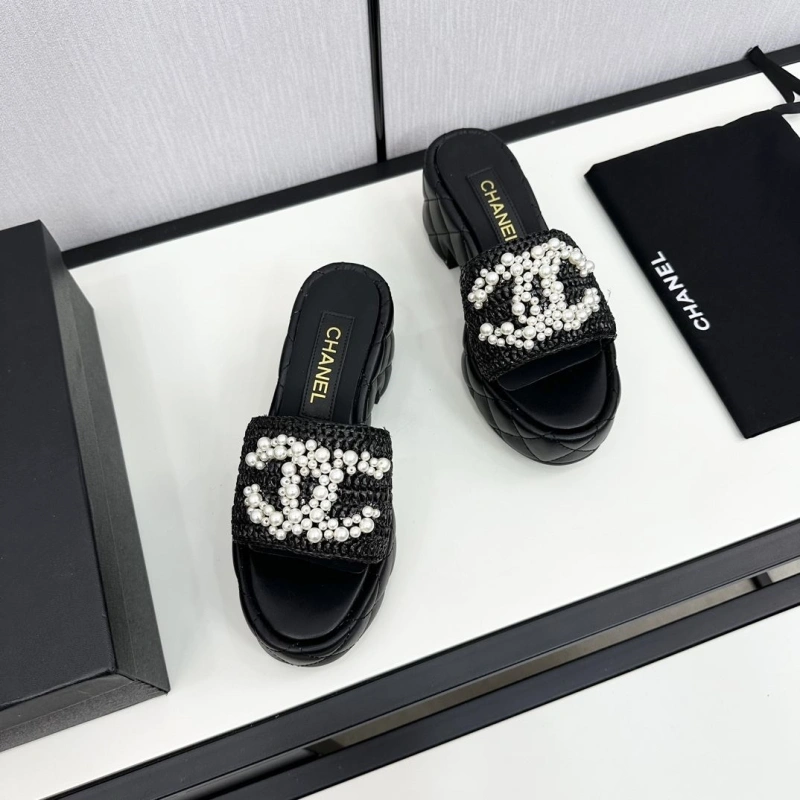 Classic Chxnxl Slippers 128167