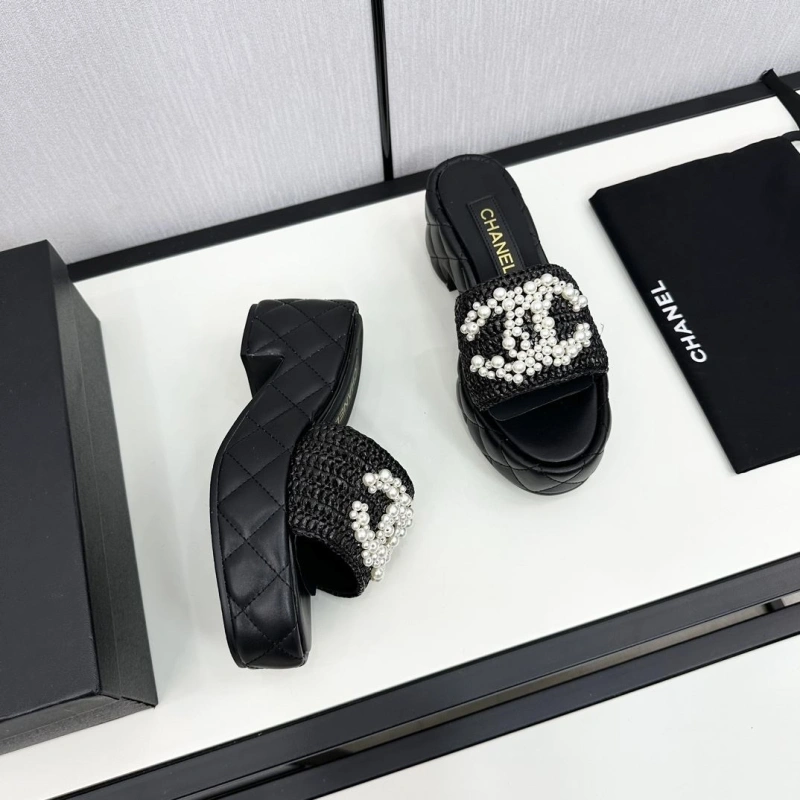 Classic Chxnxl Slippers 128167
