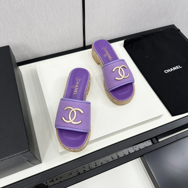 HighQuality Chxnxl Slippers 128172