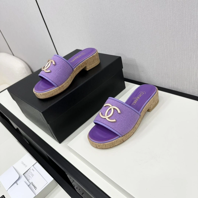 HighQuality Chxnxl Slippers 128172