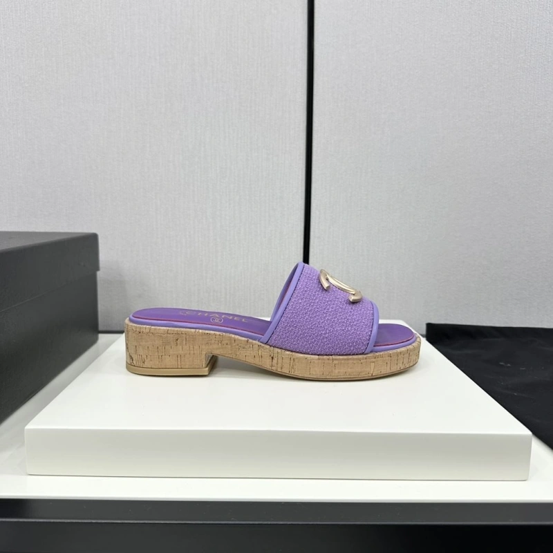 HighQuality Chxnxl Slippers 128172