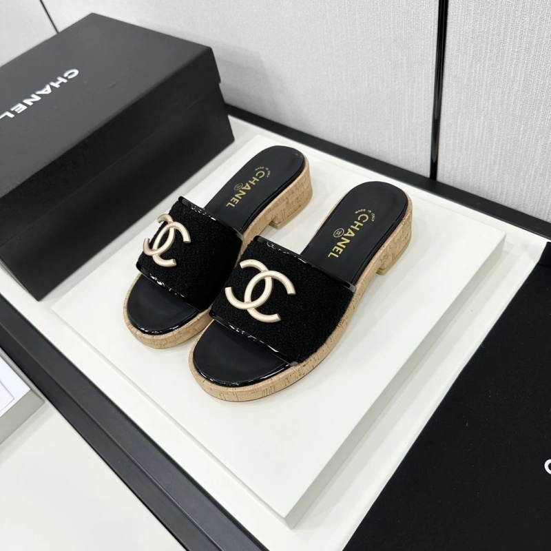 ModernLook Chxnxl Slippers 128163