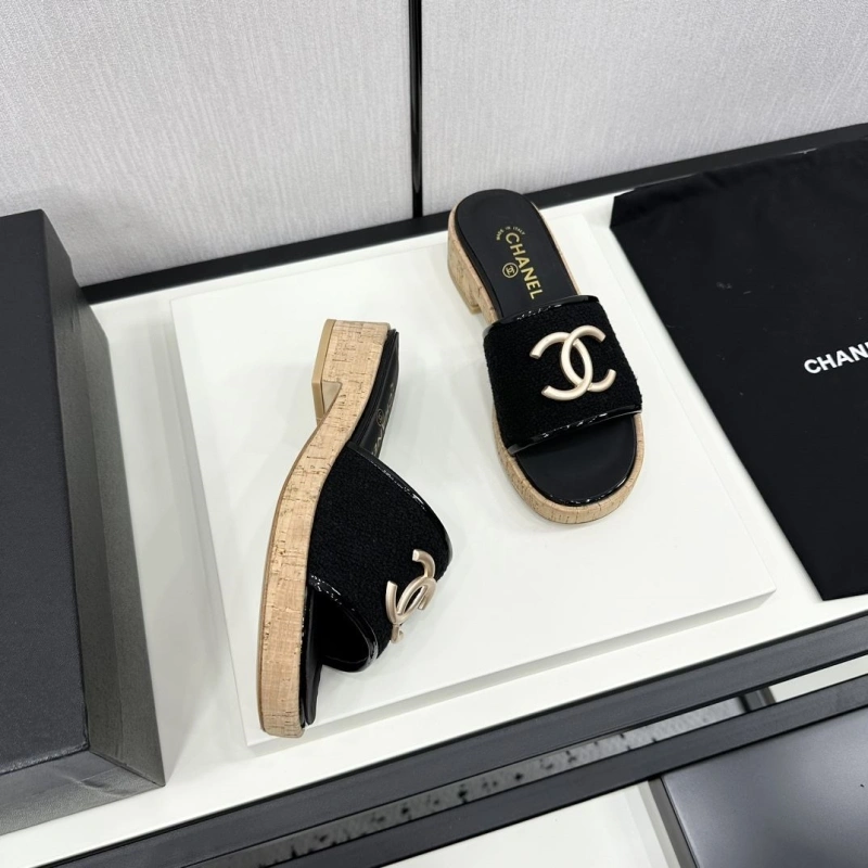 ModernLook Chxnxl Slippers 128163