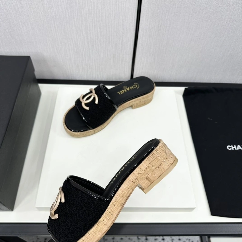 ModernLook Chxnxl Slippers 128163