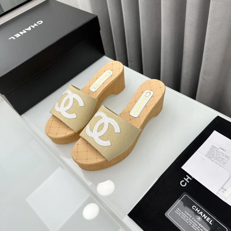 ModernLook Chxnxl Slippers 128149