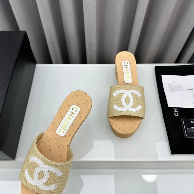 ModernLook Chxnxl Slippers 128149