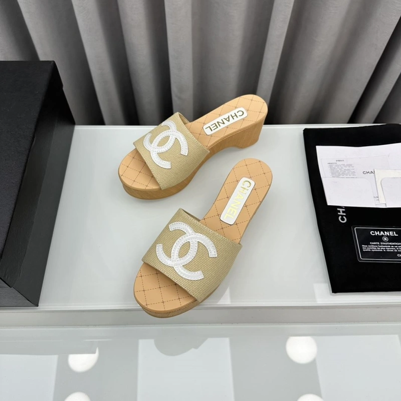 ModernLook Chxnxl Slippers 128149
