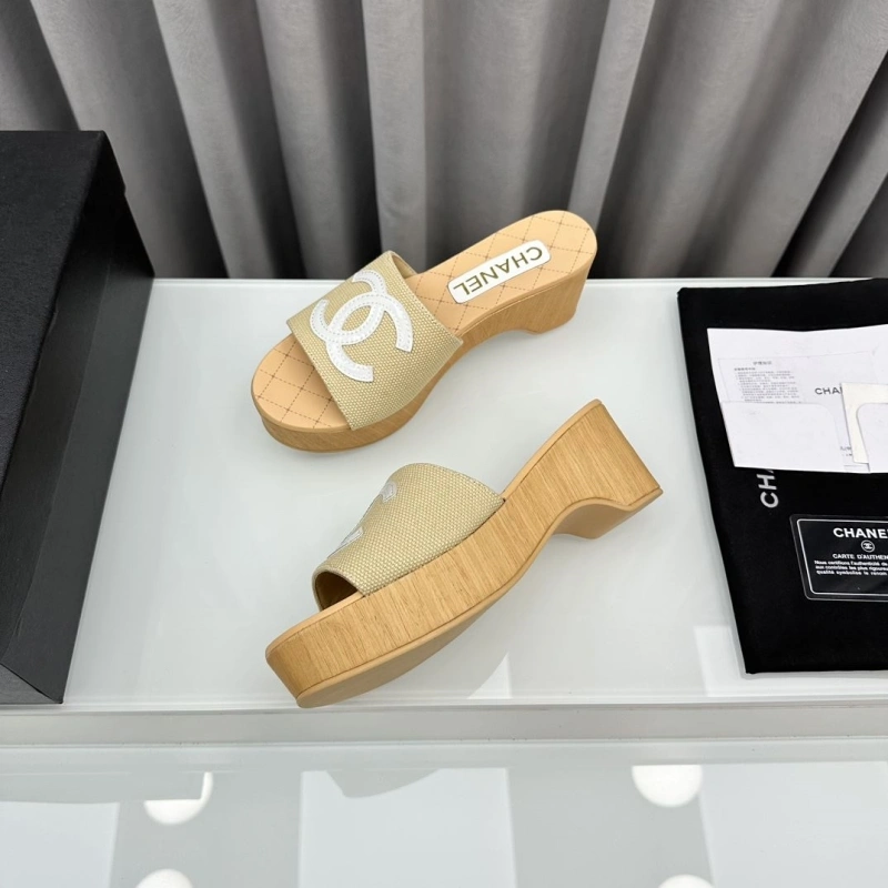 ModernLook Chxnxl Slippers 128149