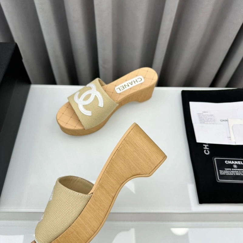 ModernLook Chxnxl Slippers 128149