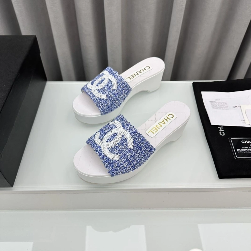 Durable Chxnxl Slippers 128158