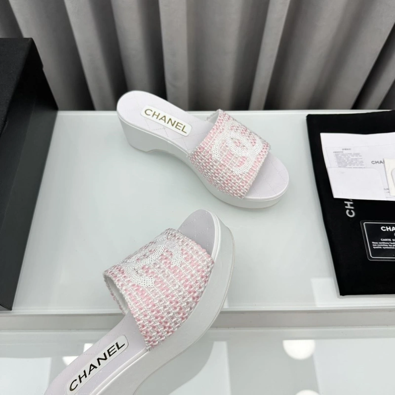 Refined Chxnxl Slippers 128159