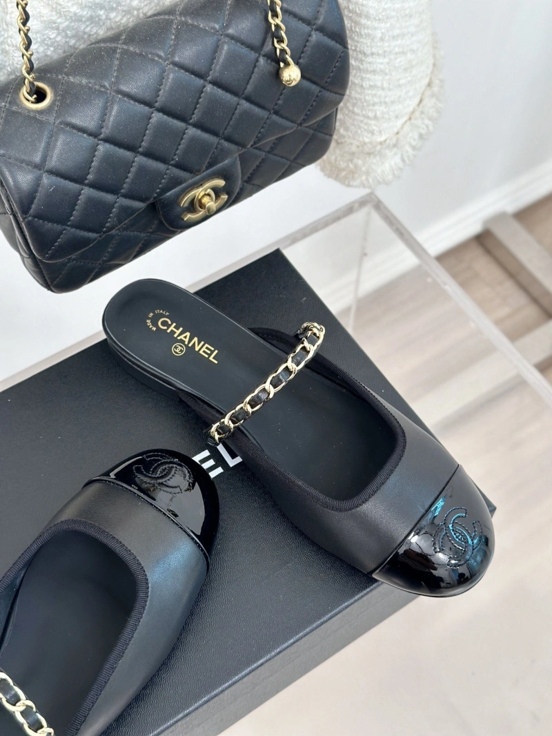 Stylish Chxnxl Slippers 128150