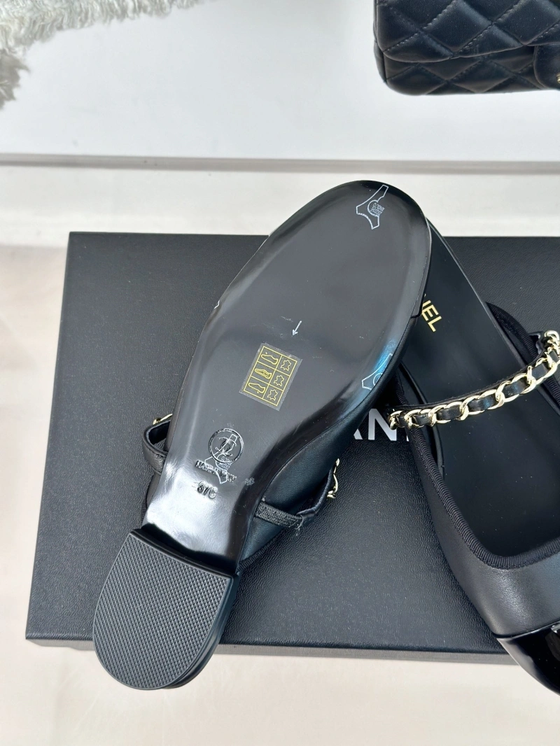 Stylish Chxnxl Slippers 128150