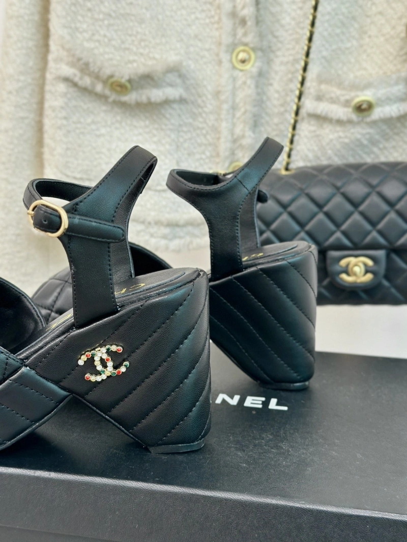 Sophisticated Chxnxl Sandals 128564